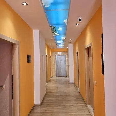 Sunborn Hotel Golem (Tirana)