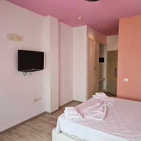 Sunborn Hotel