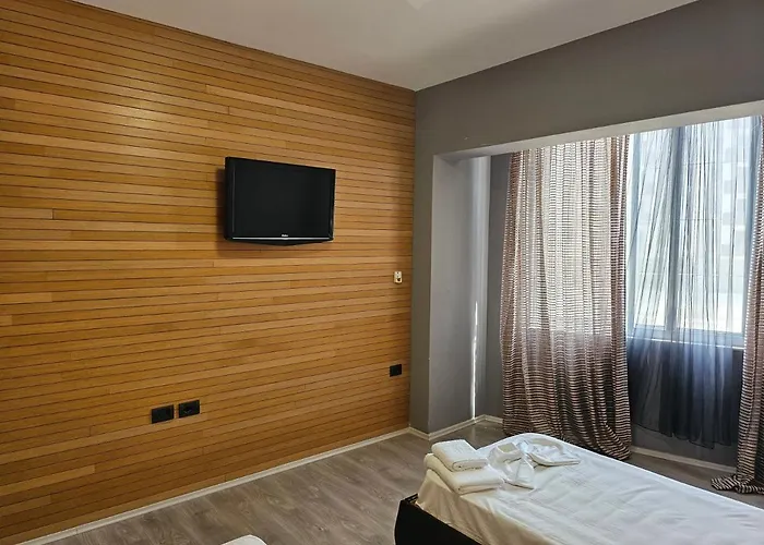 Sunborn 3* Golem (Tirana)