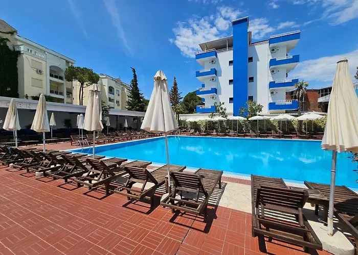 Sunborn Hotell Golem (Tirana)