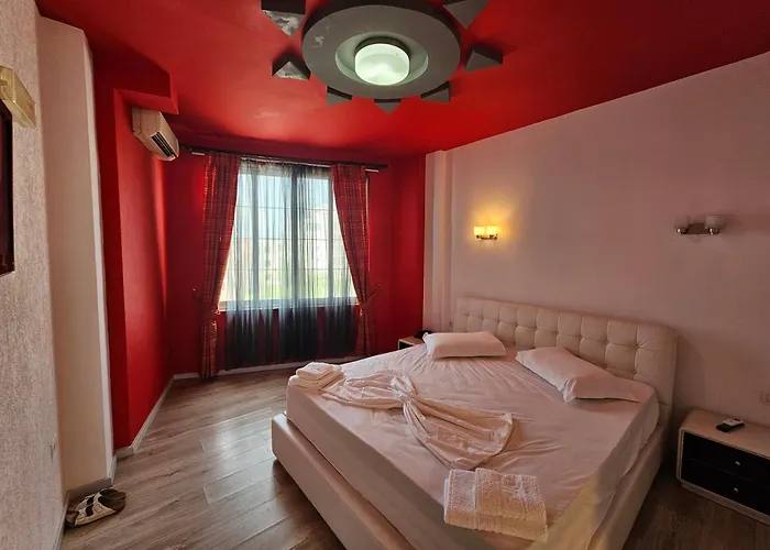 Sunborn Hotel 3*