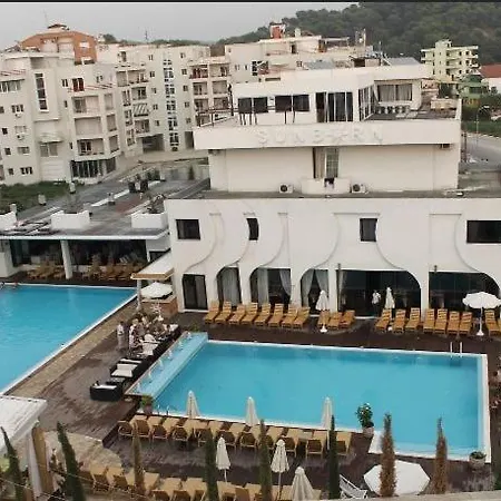 Sunborn Otel