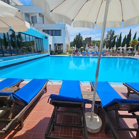 Sunborn Szálloda 3*