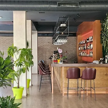 Otel Sunborn Golem (Tirana)