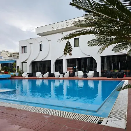 Otel Sunborn 3*